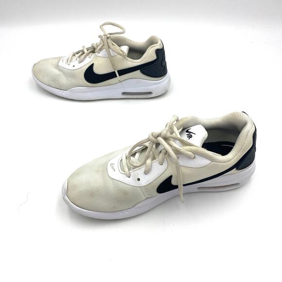 Nike Air Max Oketo Sneakers - Picture 5 of 9